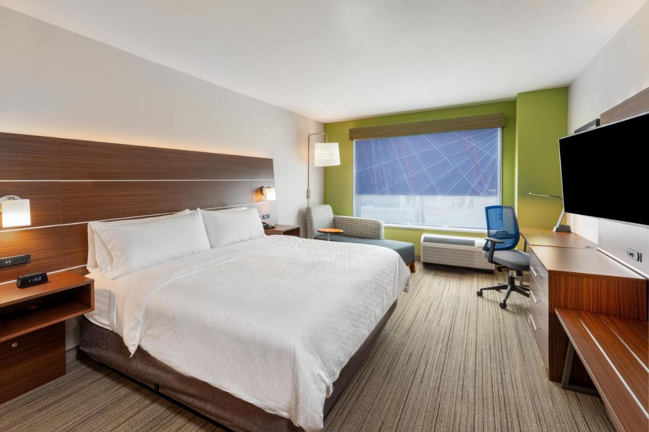 Holiday Inn Express & Suites - Parsons By Ihg Exterior foto